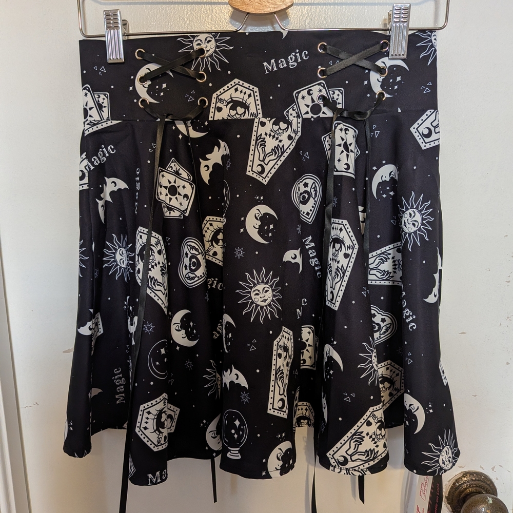 ROMWE Black and White Magic Print Mini Skirt